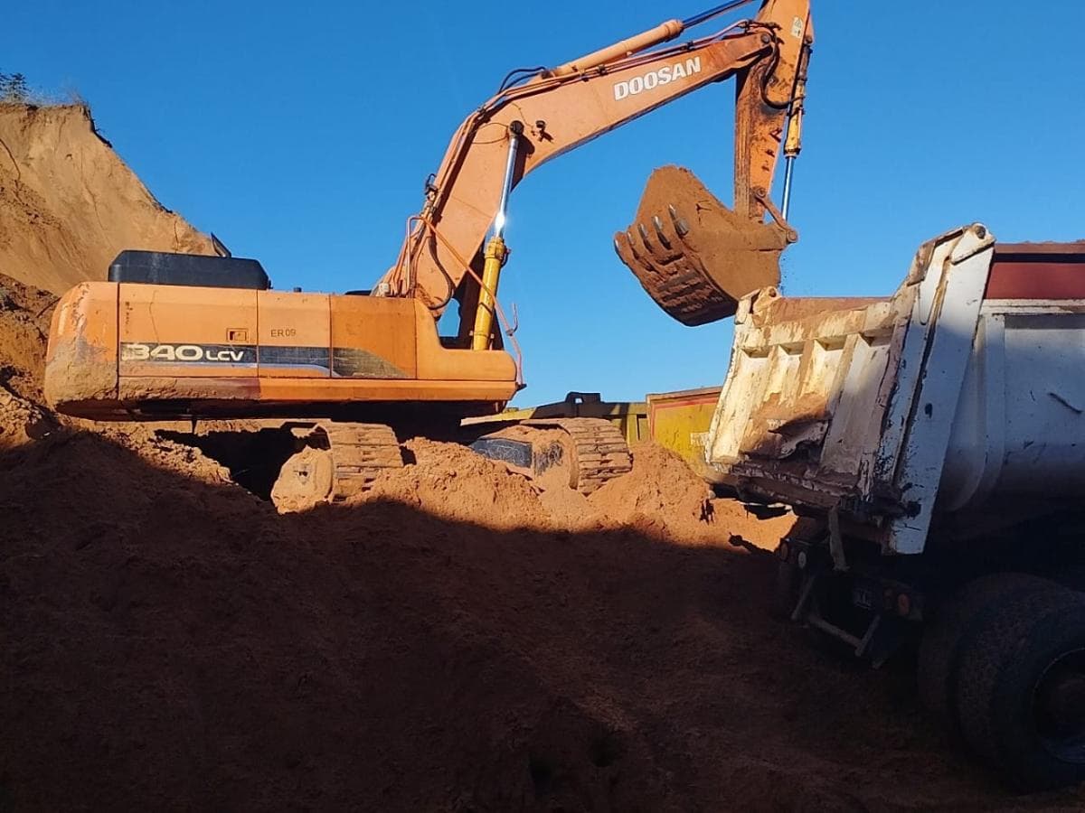 Escavadeira Doosan 340LCV · — imagem 4