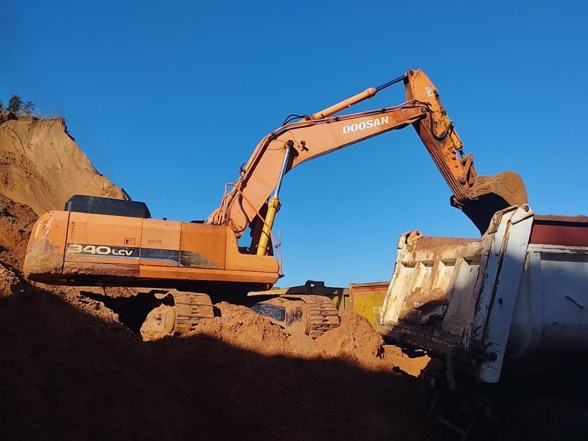 Escavadeira Doosan 340LCV · — imagem 5