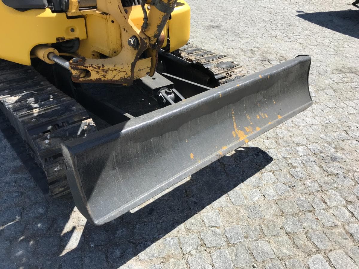 Mini Giratória Komatsu PC30MR-3 — image 8