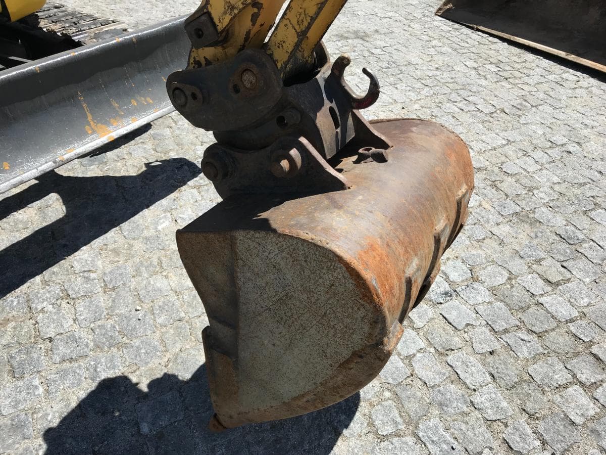 Mini Giratória Komatsu PC30MR-3 — image 9