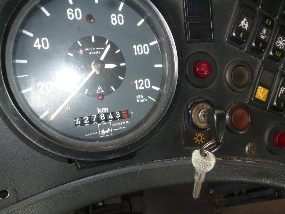Mercedes-Benz 407 — imagen 8