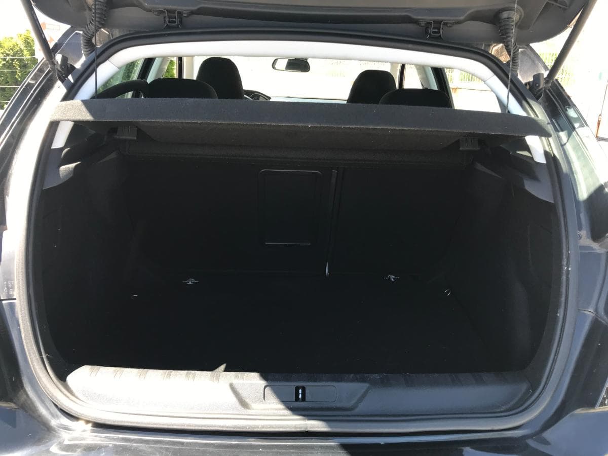 Peugeot 308 1.6HDI · Ano 2015 — imagem 8
