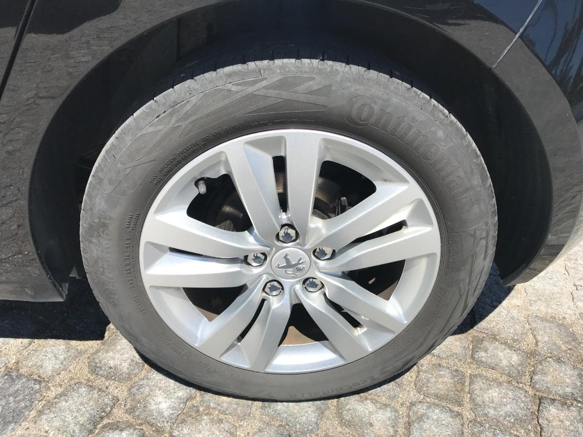 Peugeot 308 1.6HDI · Ano 2015 — imagem 13