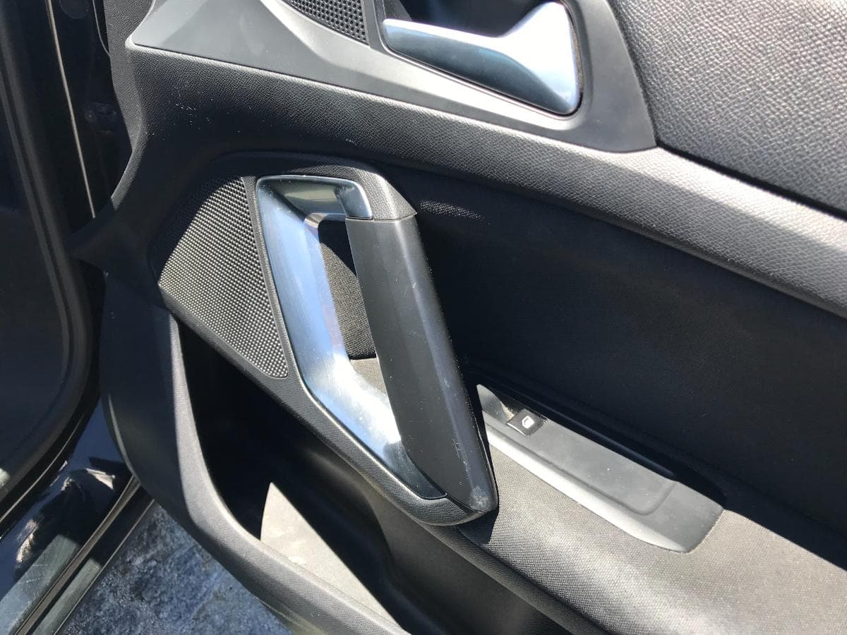 Peugeot 308 1.6HDI · Ano 2015 — imagem 23