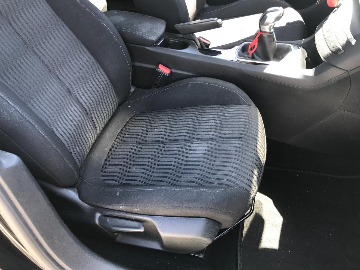 Peugeot 308 1.6HDI · Ano 2015 — imagem 24