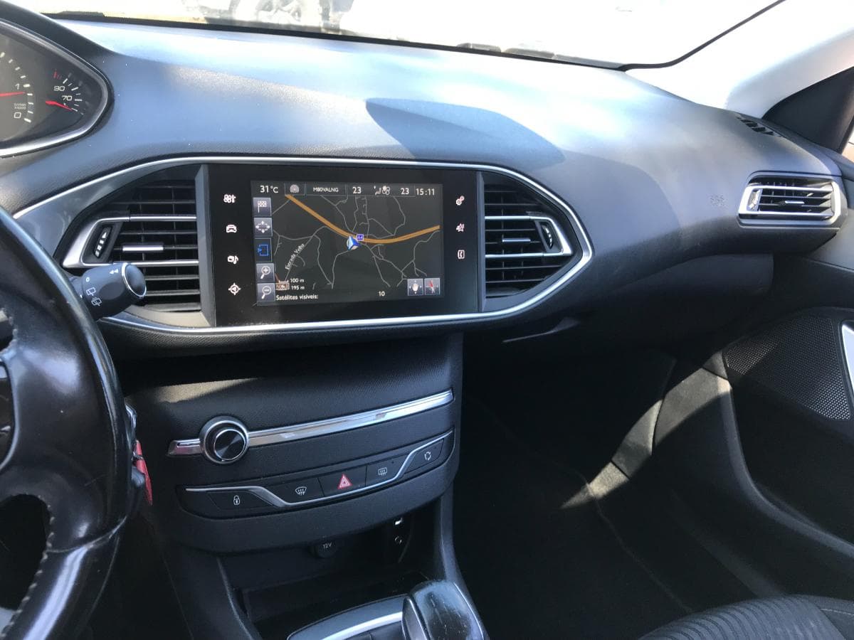 Peugeot 308 1.6HDI · Ano 2015 — imagem 30