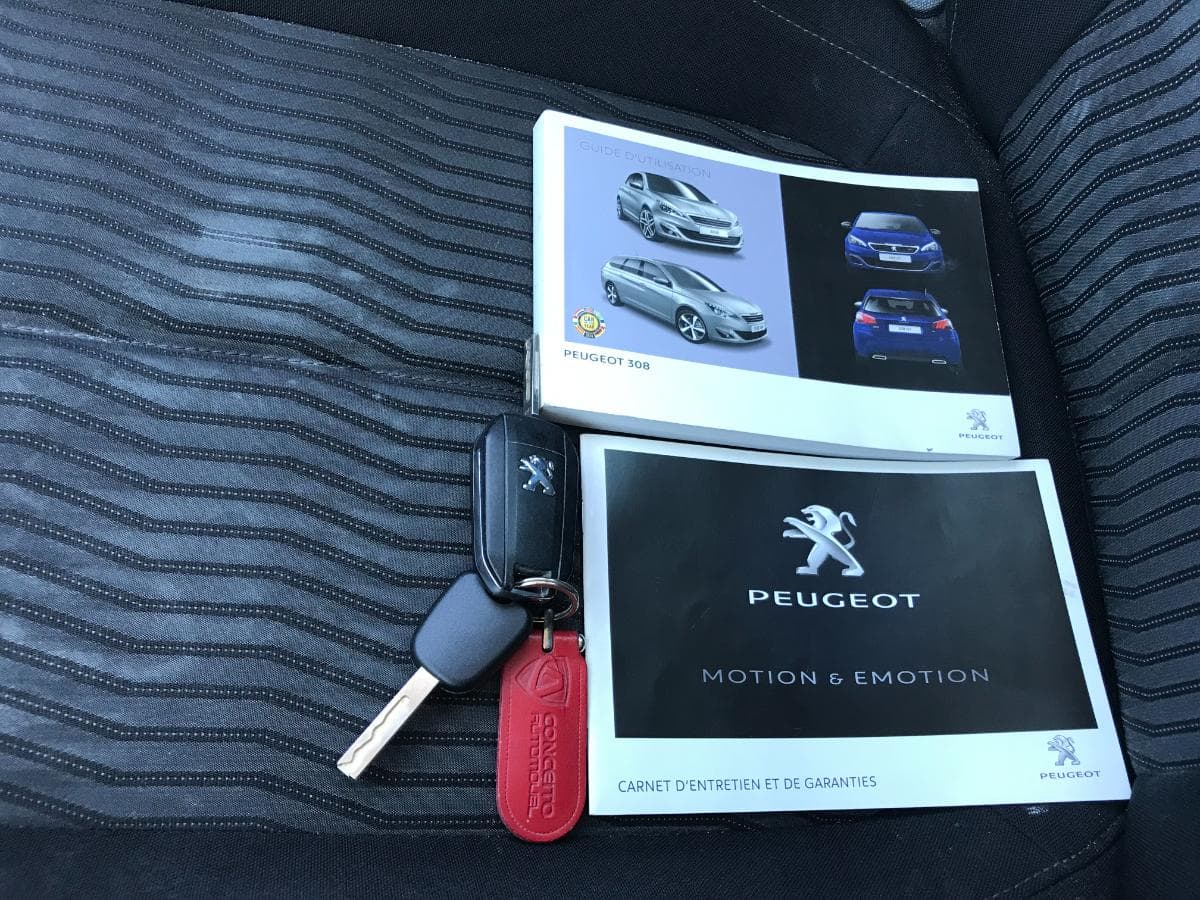 Peugeot 308 1.6HDI · Ano 2015 — imagem 37
