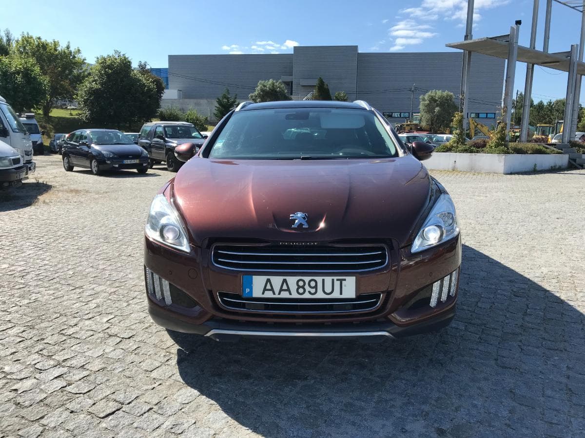 Peugeot 508 2.0HDI RXH Hybrid4 · Ano 2012 — imagen 2