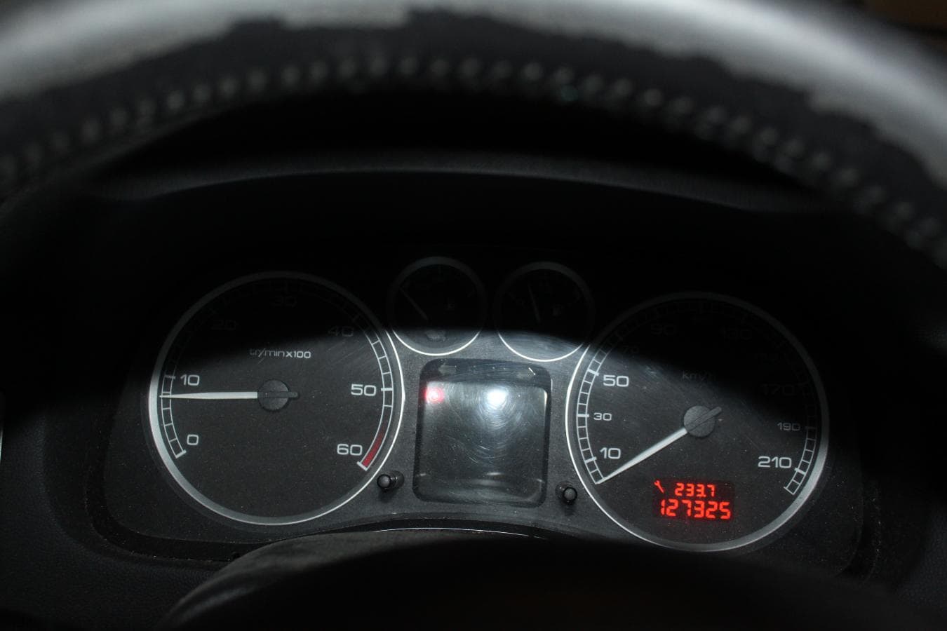 Peugeot 307 1.6 HDI · Ano 2005 — image 24