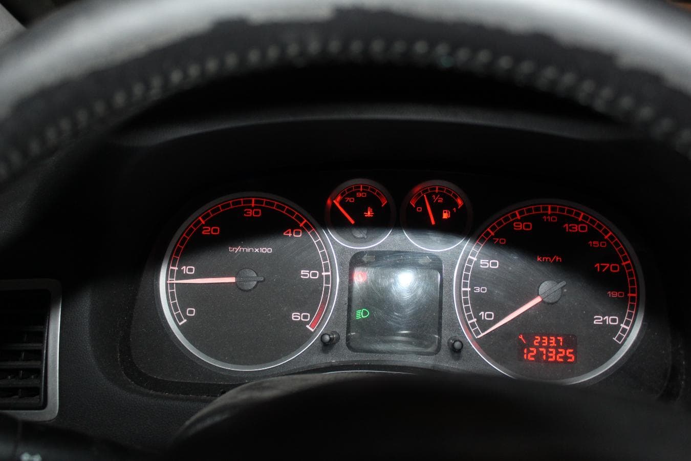 Peugeot 307 1.6 HDI · Ano 2005 — image 25
