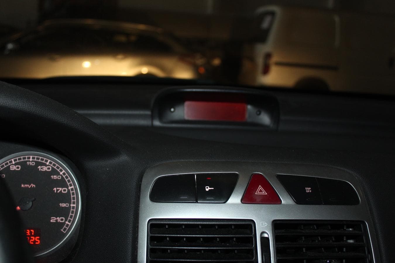 Peugeot 307 1.6 HDI · Ano 2005 — image 26