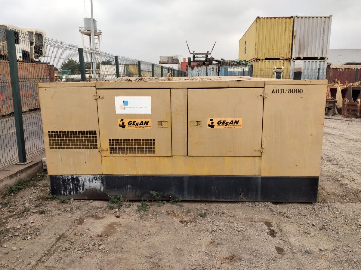 Grupo Eletrogéneo (100Kva) GESAN DVS 130 · Viana — image 4