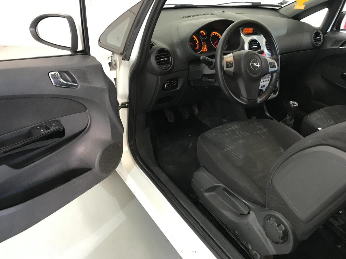 Opel Corsa 1.3CDTI · Année 2013 — image 19