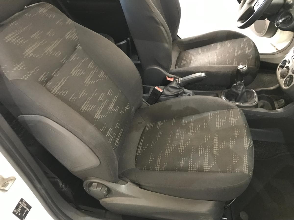 Opel Corsa 1.3CDTI · Année 2013 — image 25