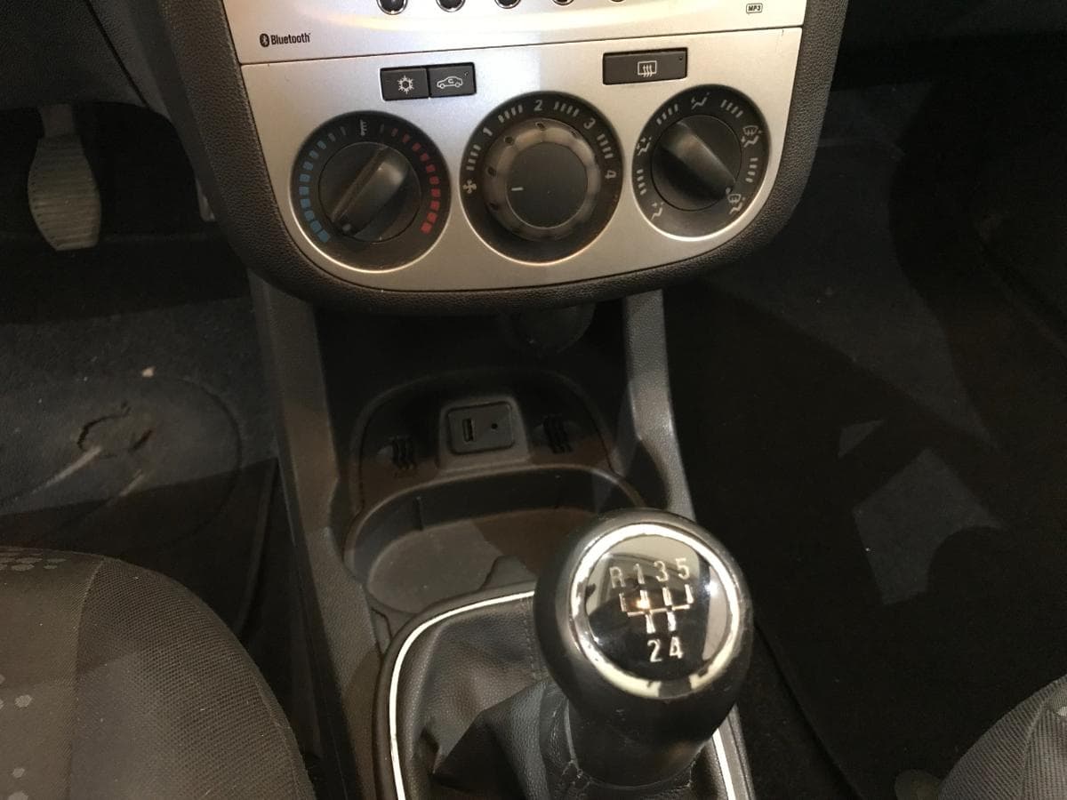 Opel Corsa 1.3CDTI · Année 2013 — image 38