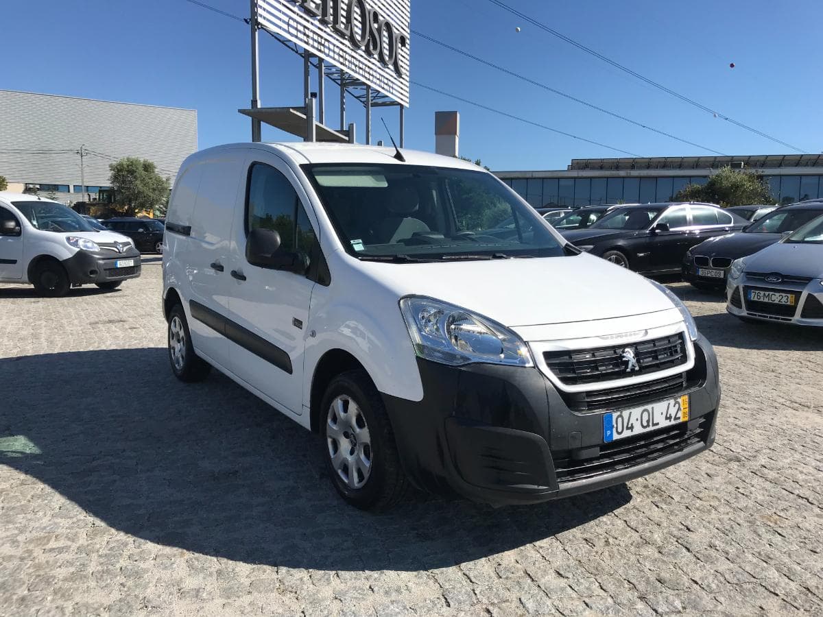 Peugeot Partner 1.6HDI · Ano 2015 — imagem 1