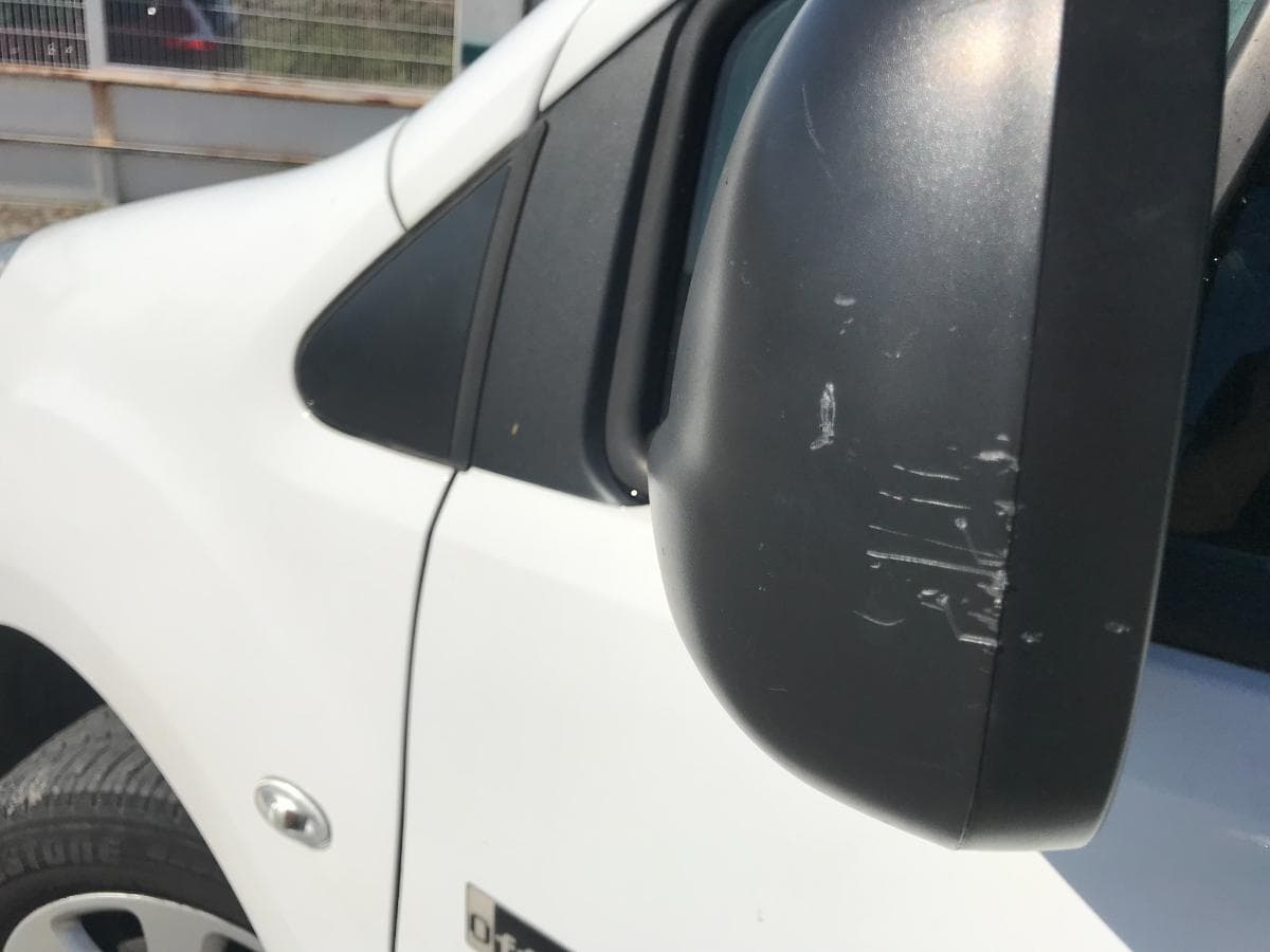 Peugeot Partner 1.6HDI · Ano 2015 — imagem 13