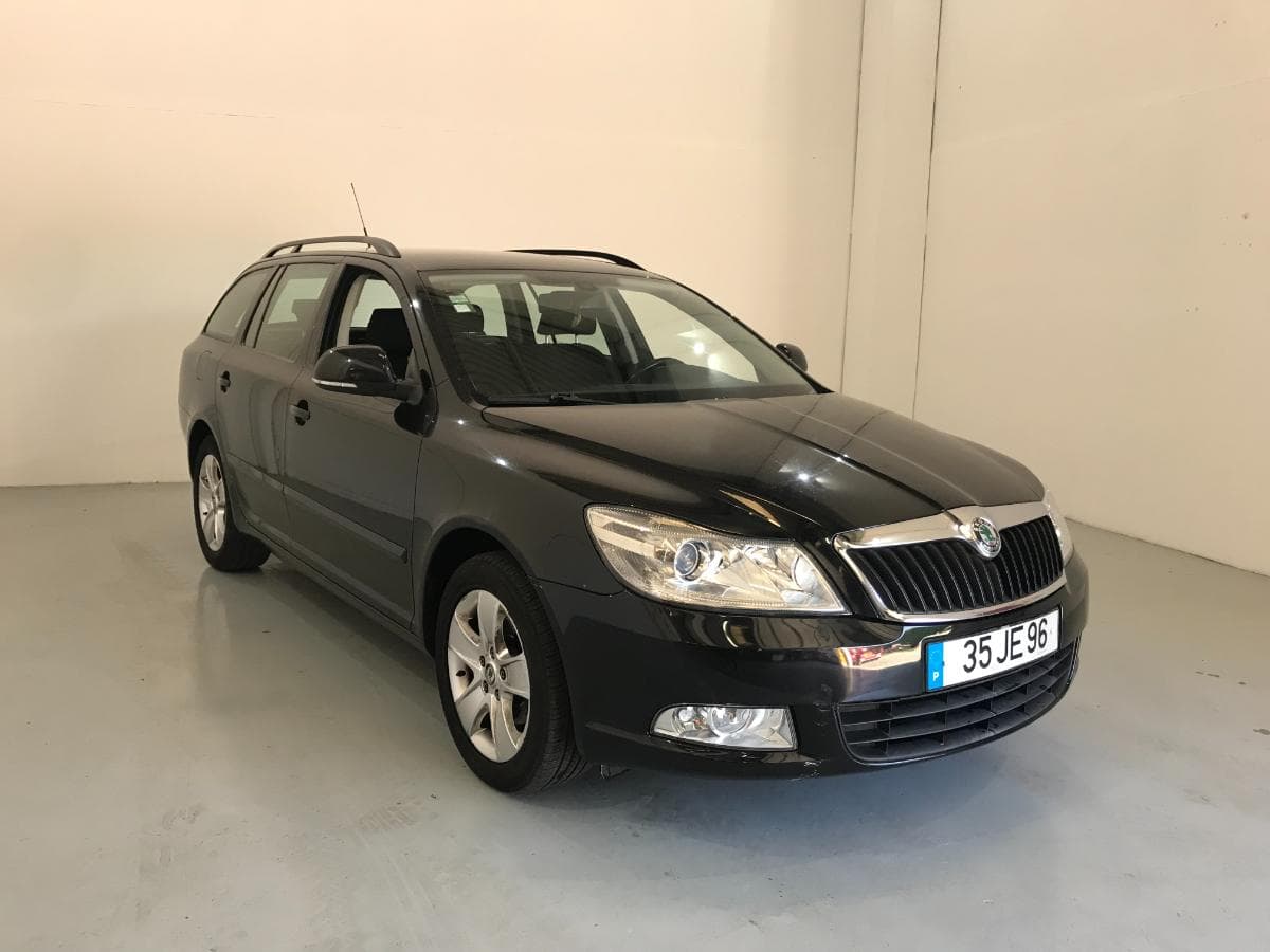 Skoda Octavia 1.6TDI · Ano 2010 — imagem 1
