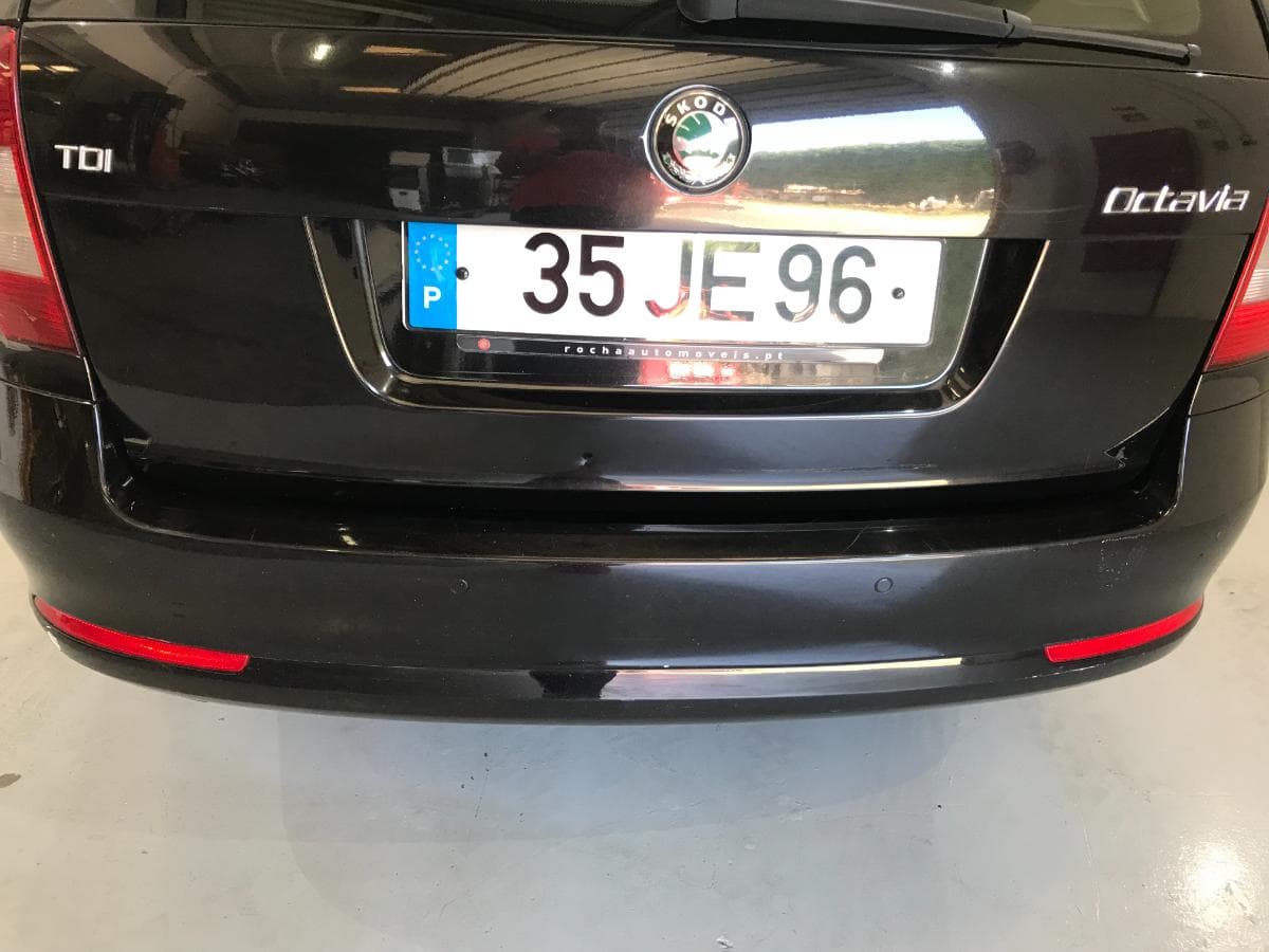 Skoda Octavia 1.6TDI · Ano 2010 — imagem 7