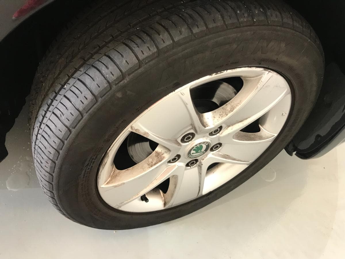Skoda Octavia 1.6TDI · Ano 2010 — imagem 15