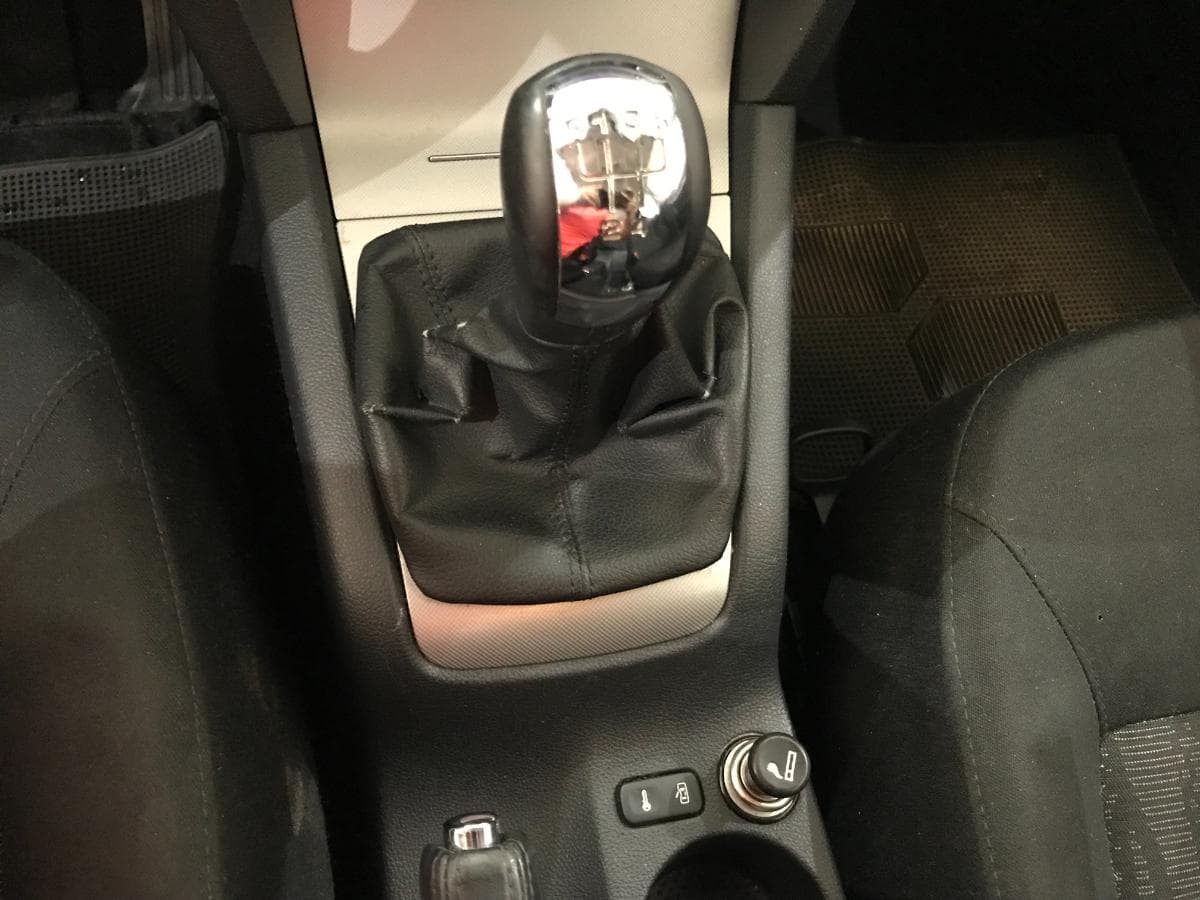 Skoda Octavia 1.6TDI · Ano 2010 — imagem 36