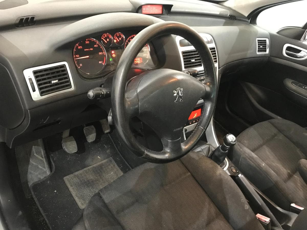 Peugeot 307 SW 1.6 HDI — image 21