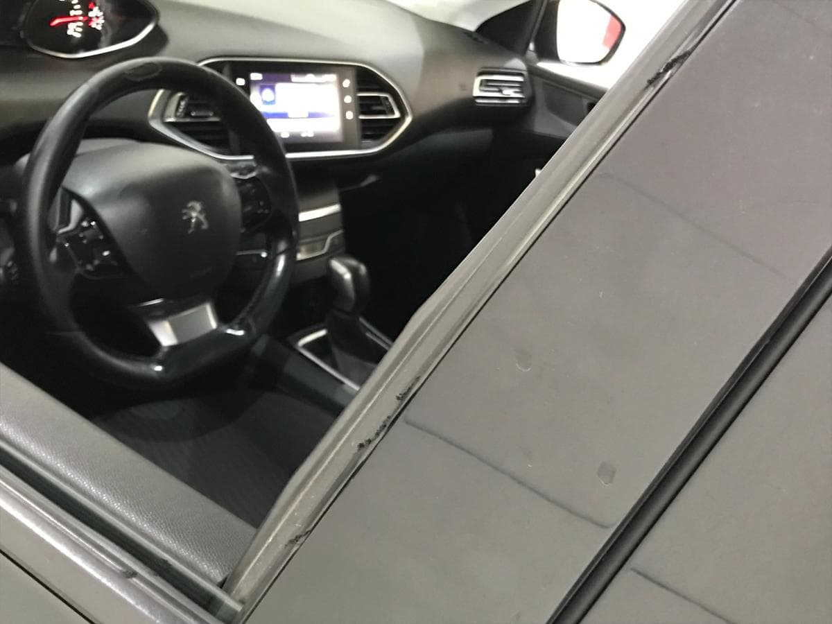Peugeot 308 SW 1.6BlueHDI · Ano 2016 — image 26