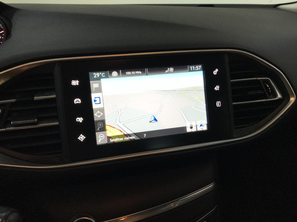 Peugeot 308 SW 1.6BlueHDI · Ano 2016 — image 40