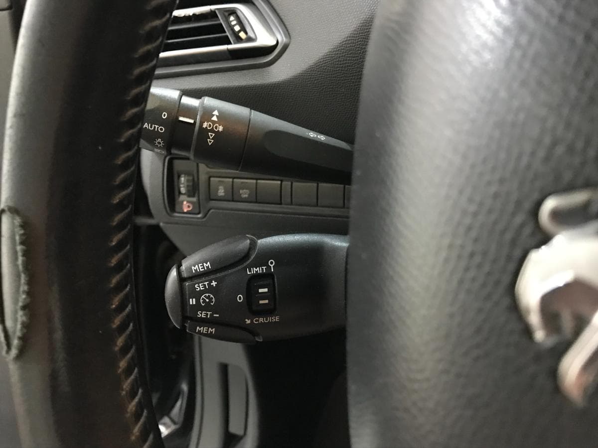 Peugeot 308 SW 1.6BlueHDI · Ano 2016 — image 42