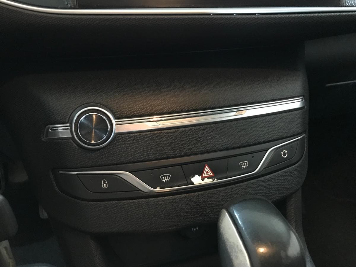 Peugeot 308 SW 1.6BlueHDI · Ano 2016 — image 45
