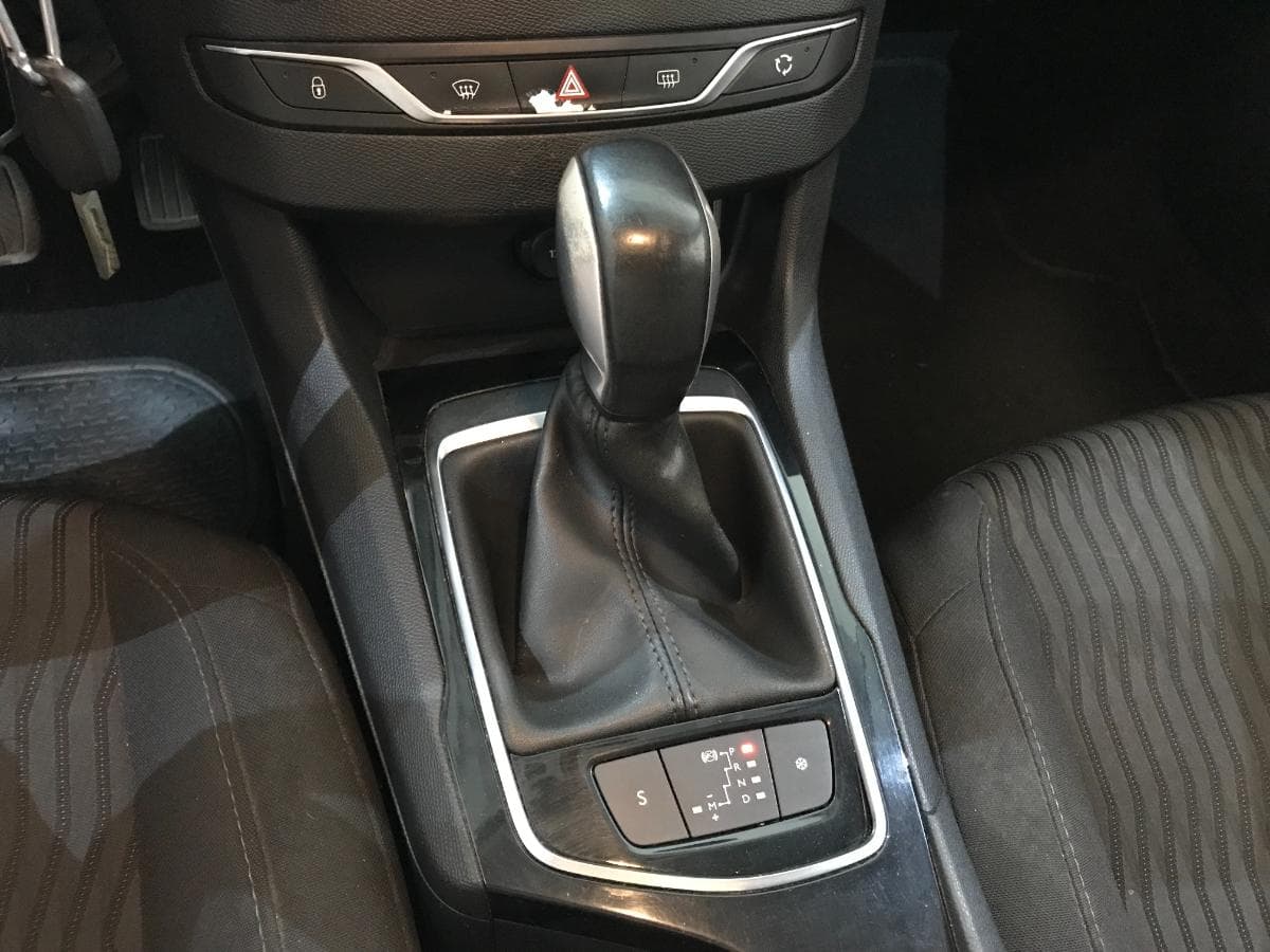 Peugeot 308 SW 1.6BlueHDI · Ano 2016 — image 47