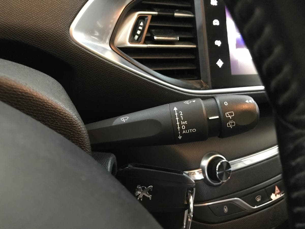 Peugeot 308 SW 1.6BlueHDI · Ano 2016 — image 49