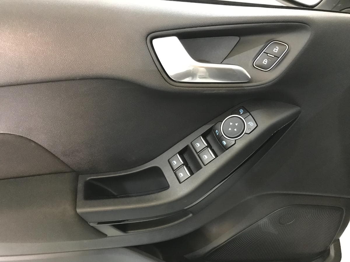 Ford Fiesta 1.5 TDCI · Ano 2020 — imagem 25