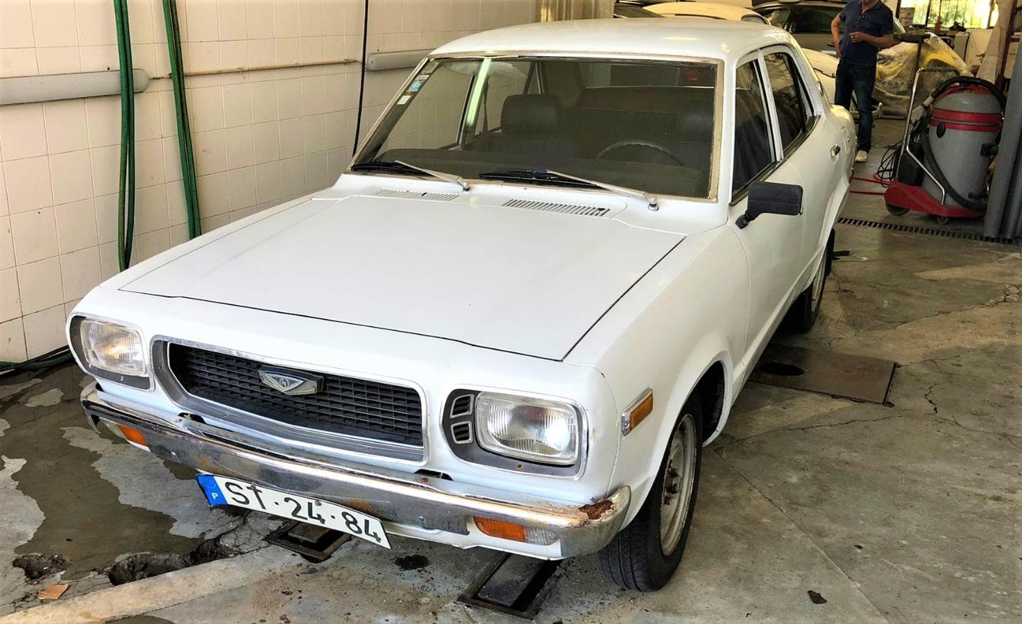 MAZDA 818 - 1976 — imagem 1