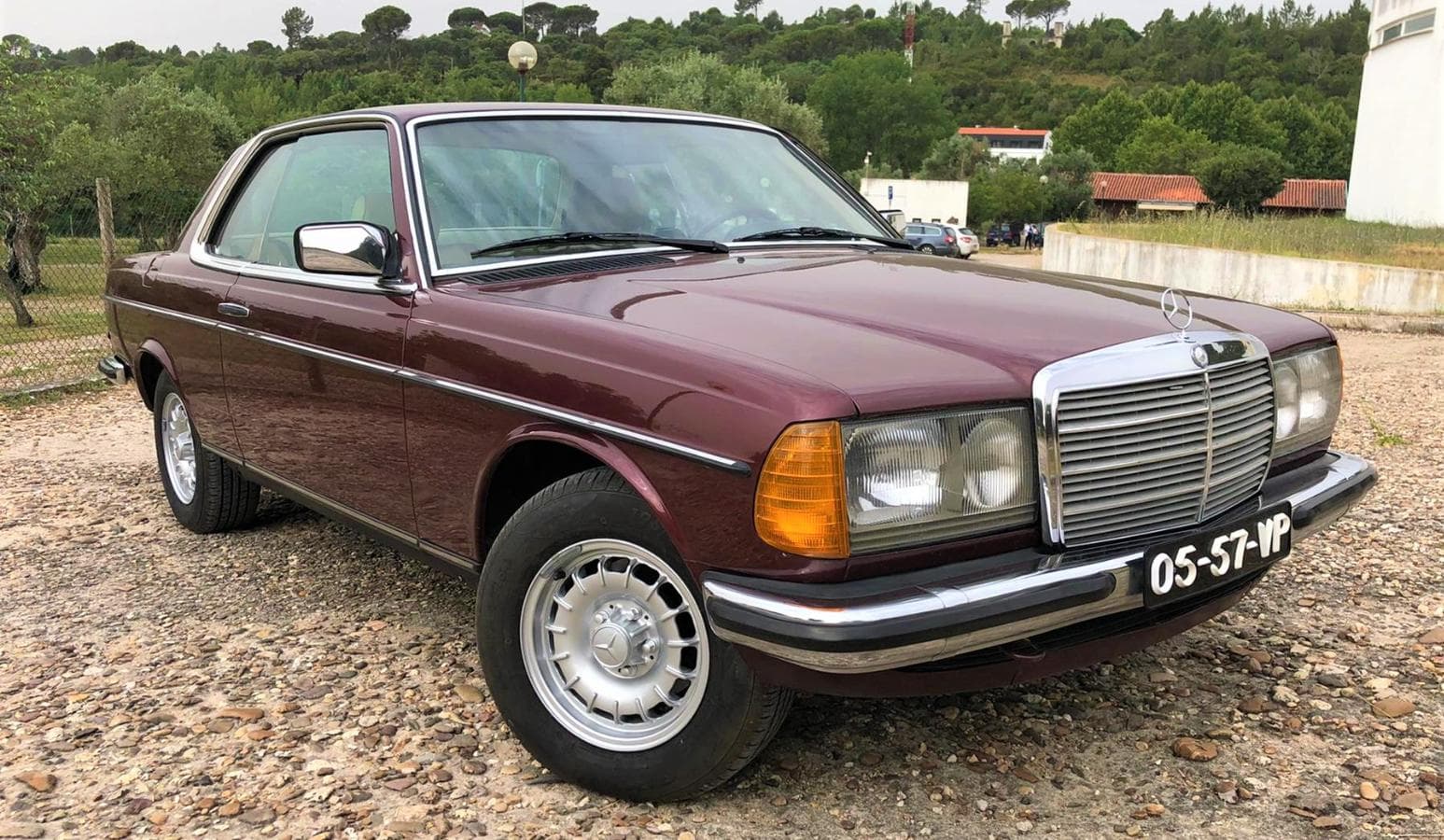 Mercedes-Benz 230 CE - 1985 — imagem 2
