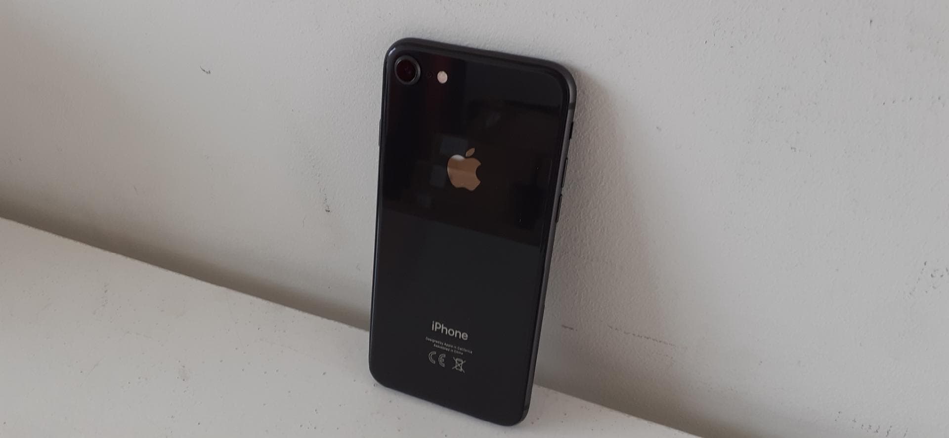 Telemóvel Iphone 8 64GB — imagen 3