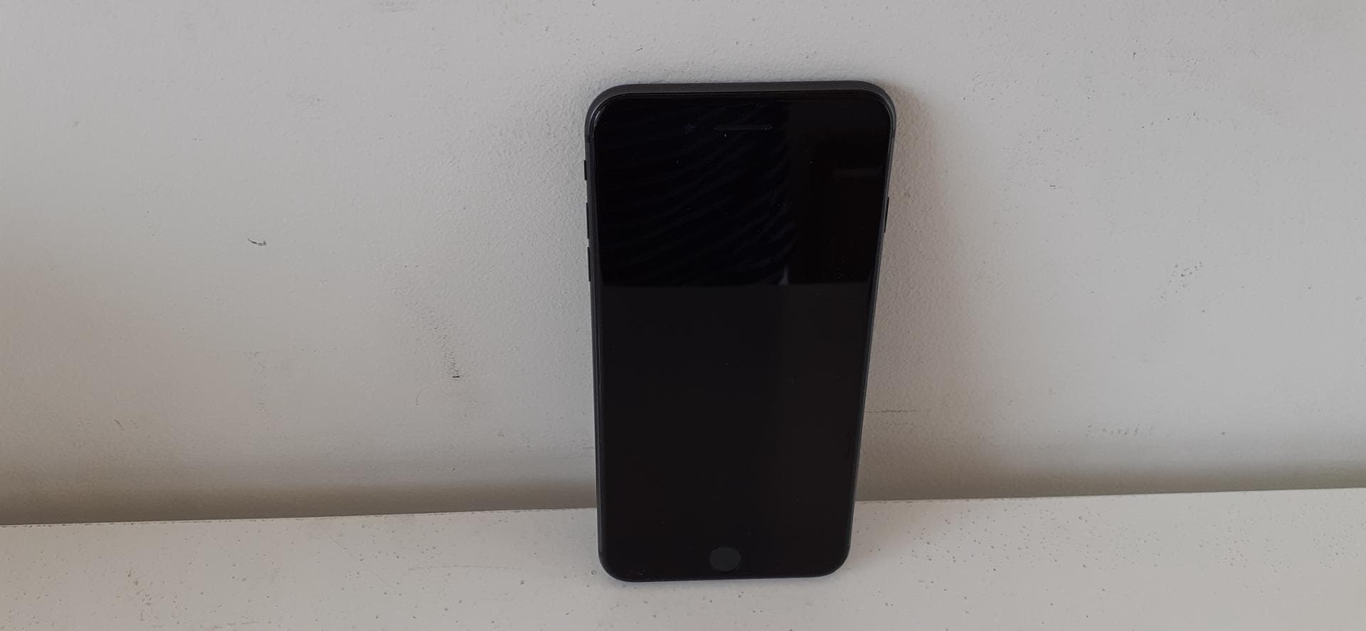 Telemóvel  iPhone 8 PLUS 64GB