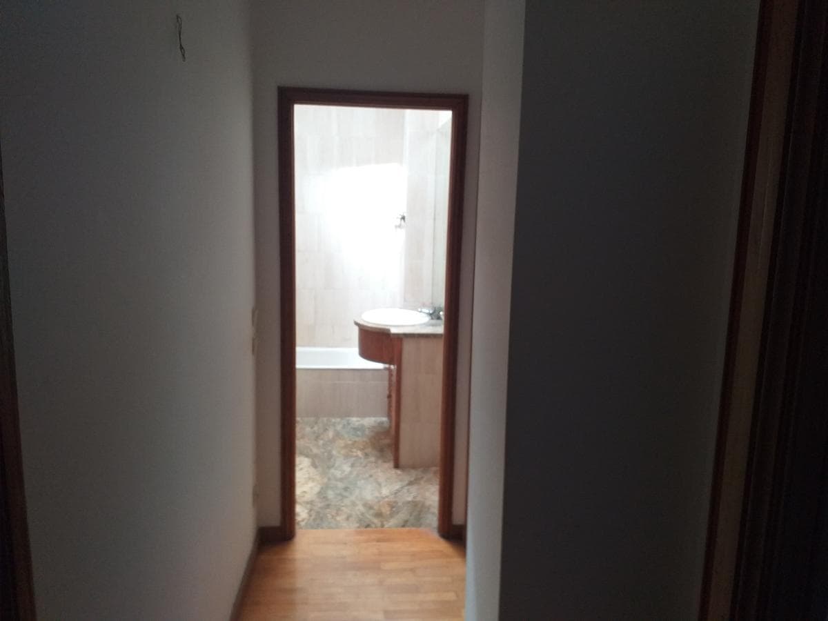 Usufruto · Apartamento T2 com Lugares de Garagem e Arrumos · Vila Nova de Gaia — image 10