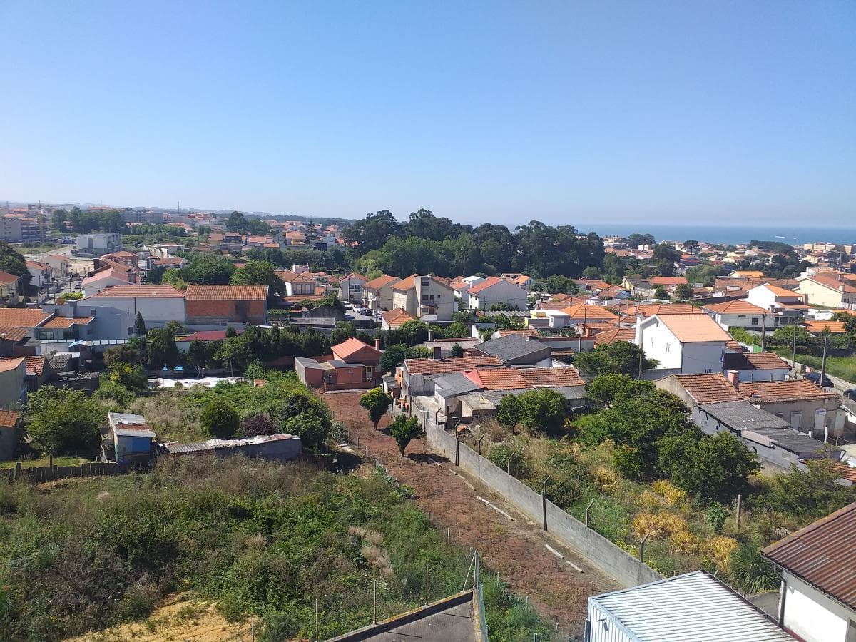 Usufruto · Apartamento T2 com Lugares de Garagem e Arrumos · Vila Nova de Gaia — image 15
