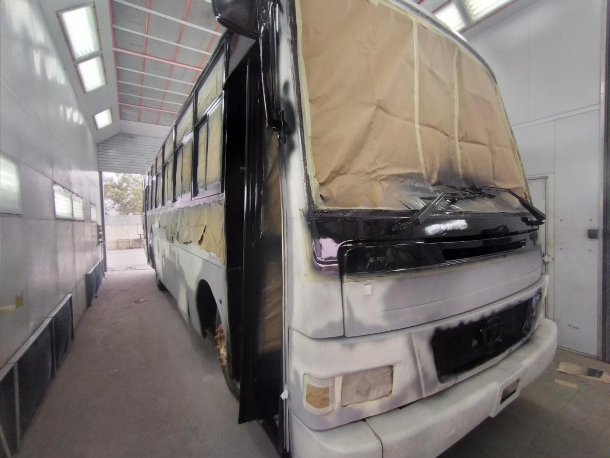 Autocarro TATA de 60 a 69 Lugares  · Viana — imagen 3