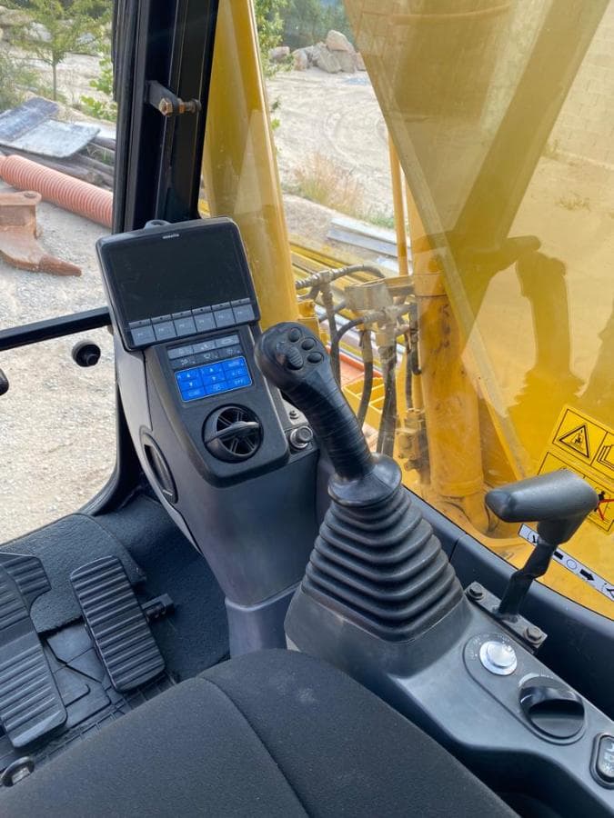 Giratória Komatsu PC138 US-8 — imagem 9