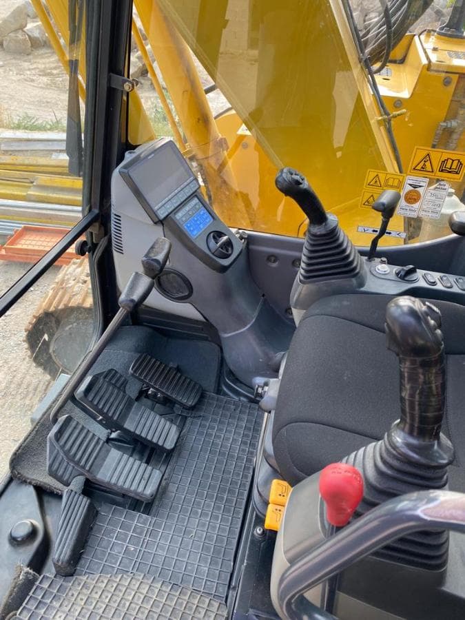Giratória Komatsu PC138 US-8 — imagem 10