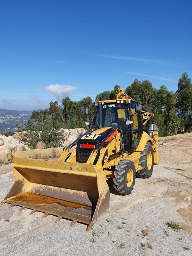 Retroescavadora CAT 428E — imagen 2