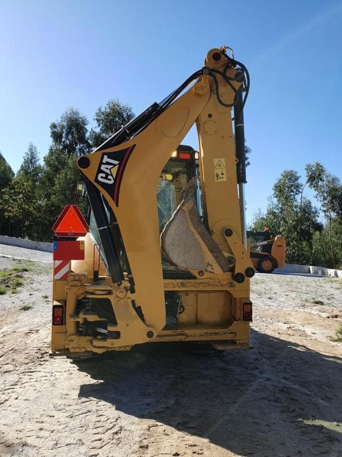 Retroescavadora CAT 428E — imagen 6