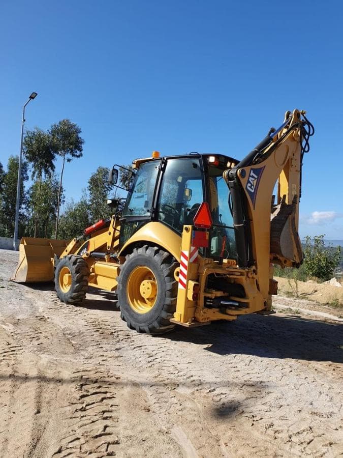 Retroescavadora CAT 428E — imagen 7
