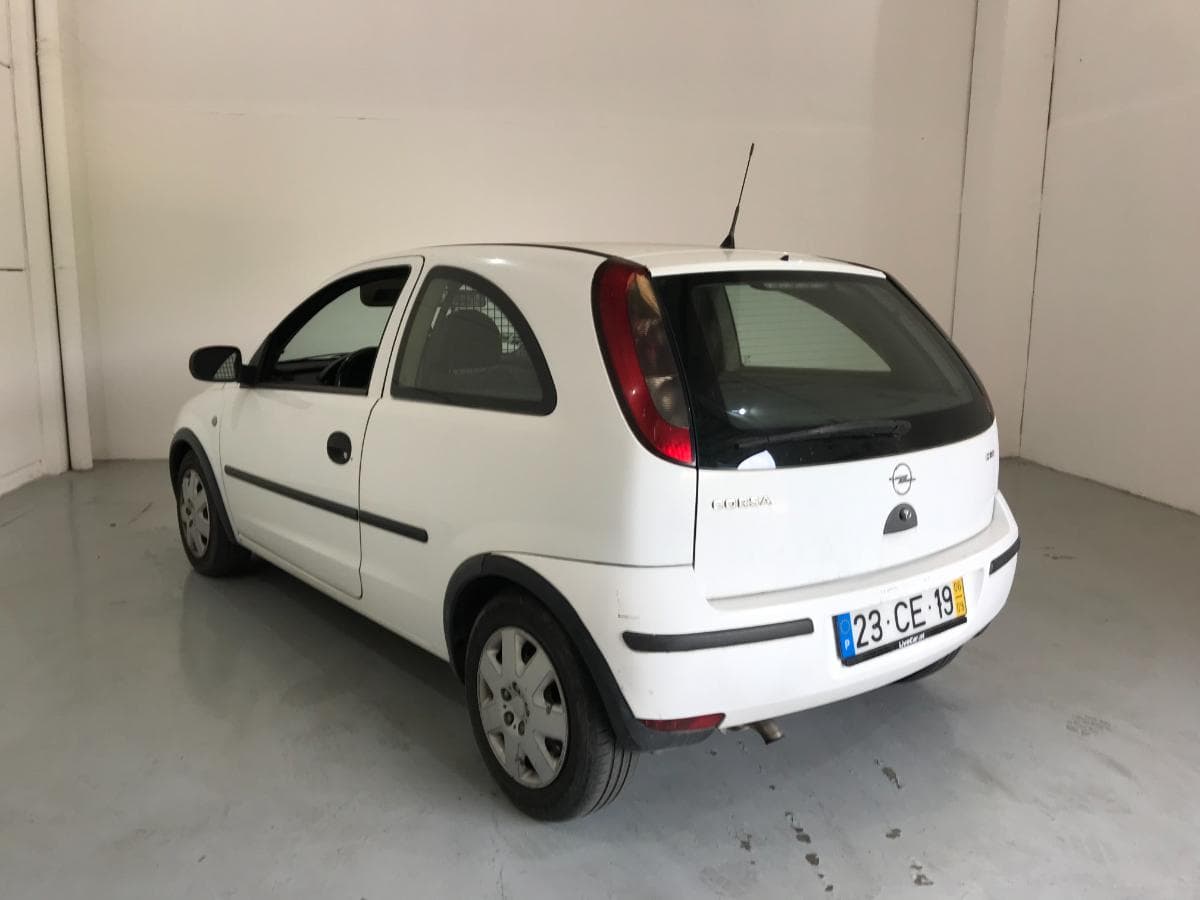 Opel Corsa 1.3 CDTI · Ano 2006 — imagem 4