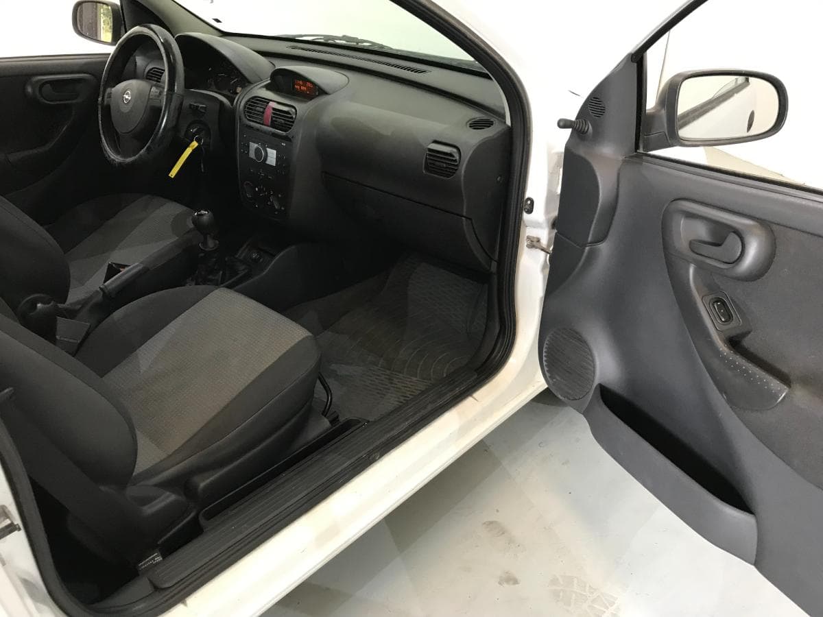 Opel Corsa 1.3 CDTI · Ano 2006 — imagem 26