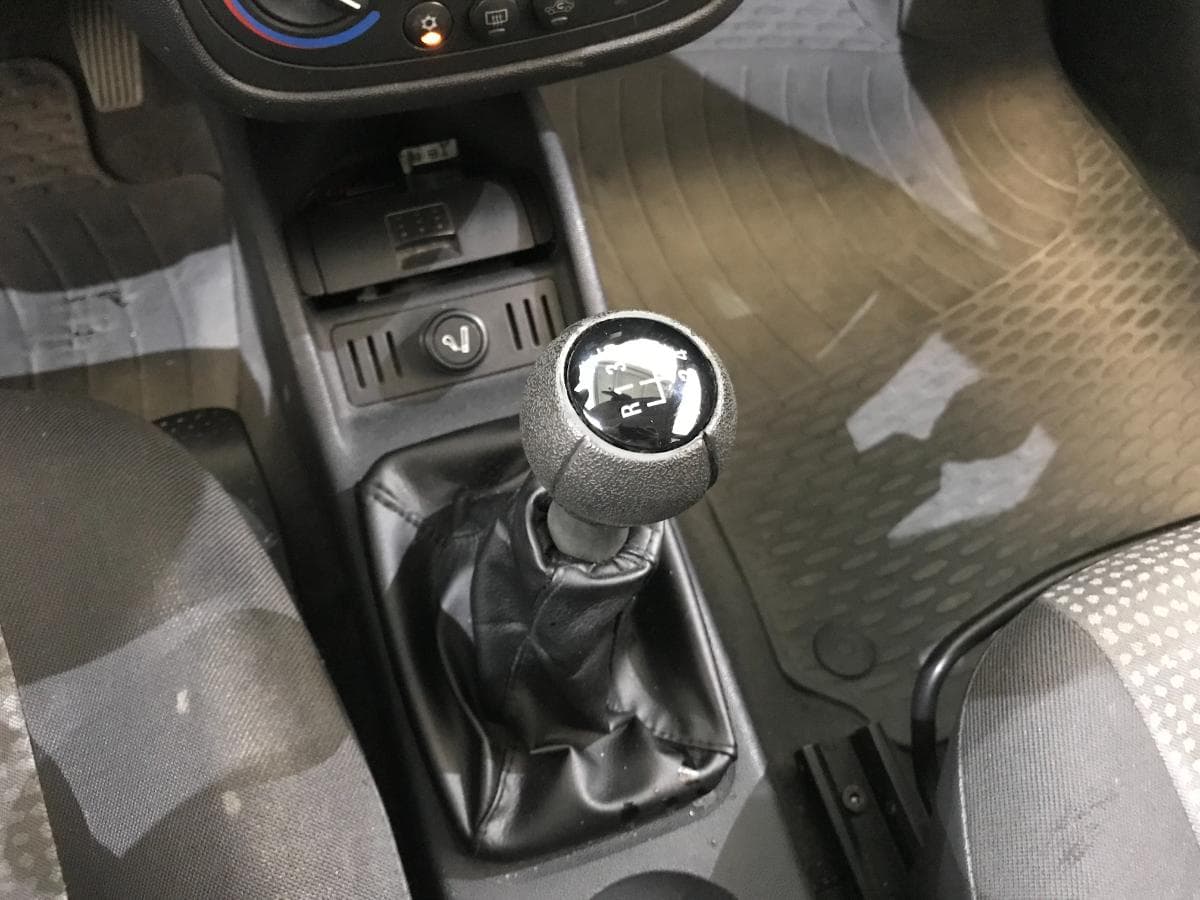 Opel Corsa 1.3 CDTI · Ano 2006 — imagem 34