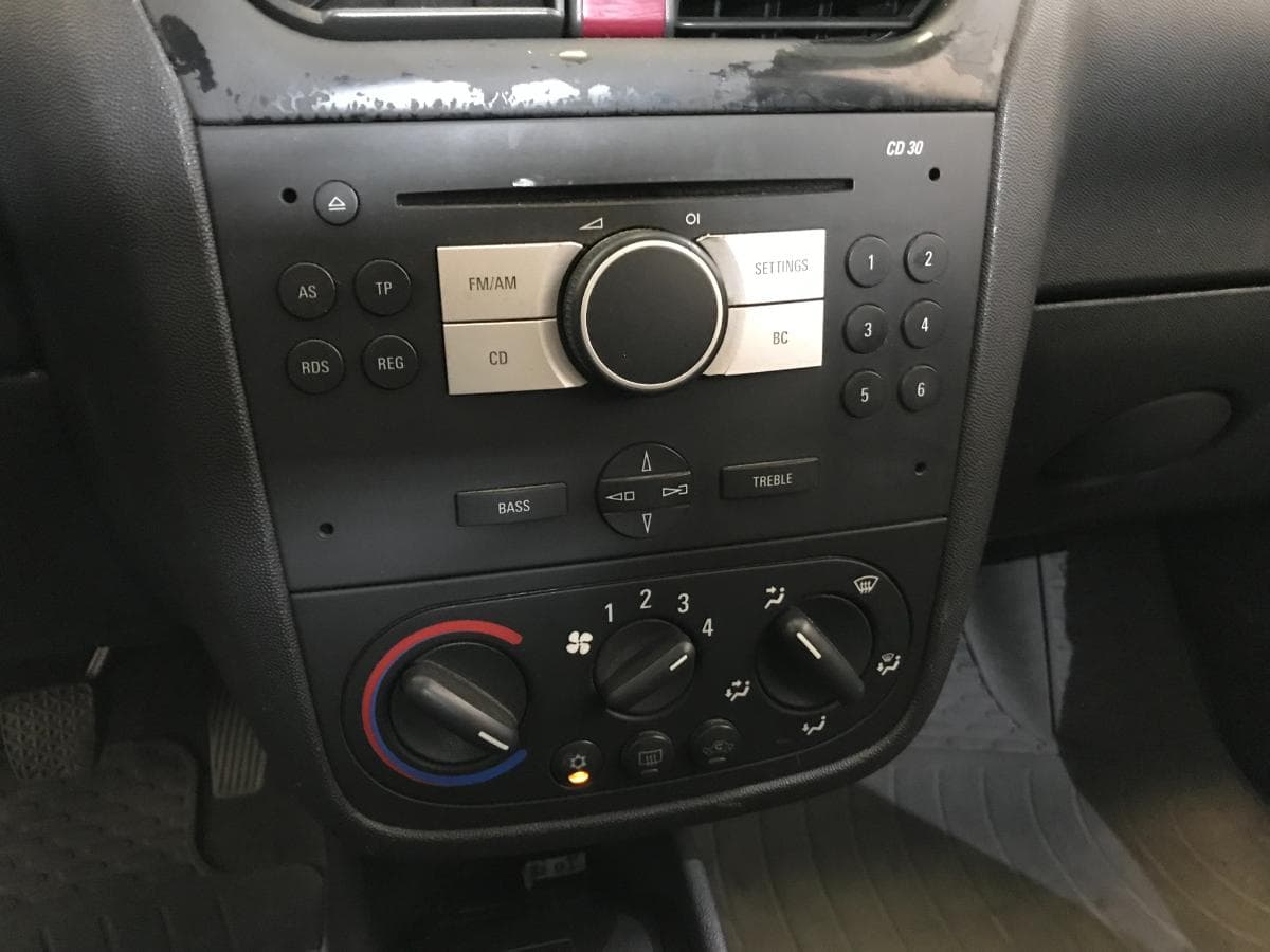 Opel Corsa 1.3 CDTI · Ano 2006 — imagem 33