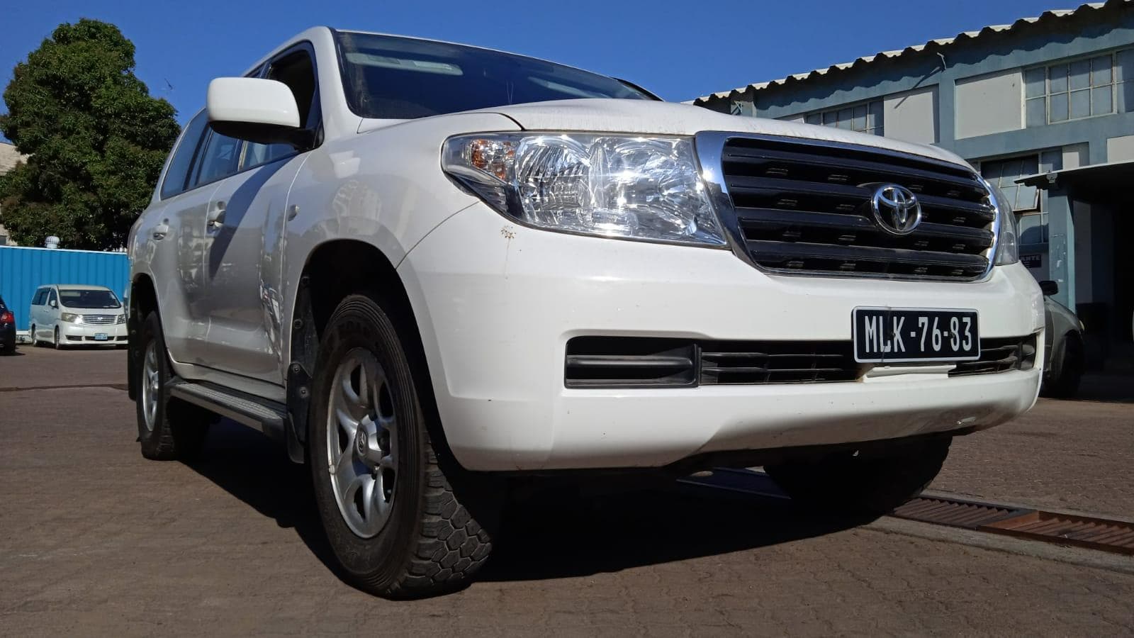 Toyota Landcruiser ·